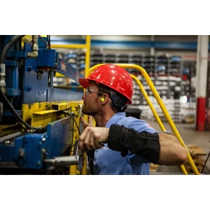 Karyawan industri